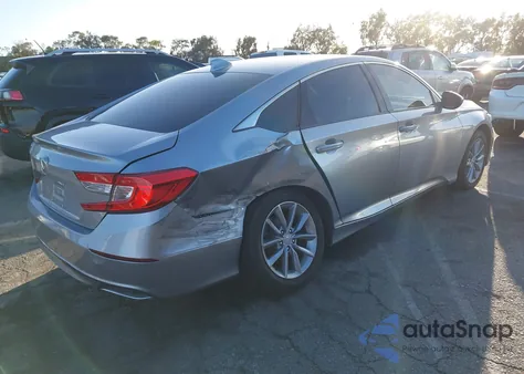 2021 Honda Accord Lx z USA, uszkodzony, nr VIN 1HGCV1F15MA072852